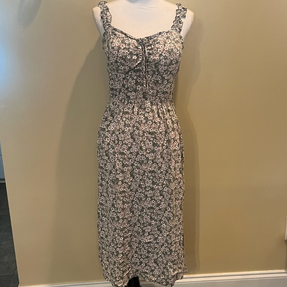 AUW: Light Green Floral Ruffle Short Sleeve Midi dress (SZ XL) **NEW WITH TAGS**